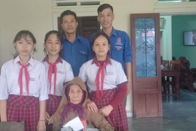 SINH HOẠT DƯỚI CỜ: GIÁO DỤC ĐẠO ĐỨC, LỐI SỐNG VÀ RÈN LUYỆN KỸ NĂNG CHO HỌC SINH